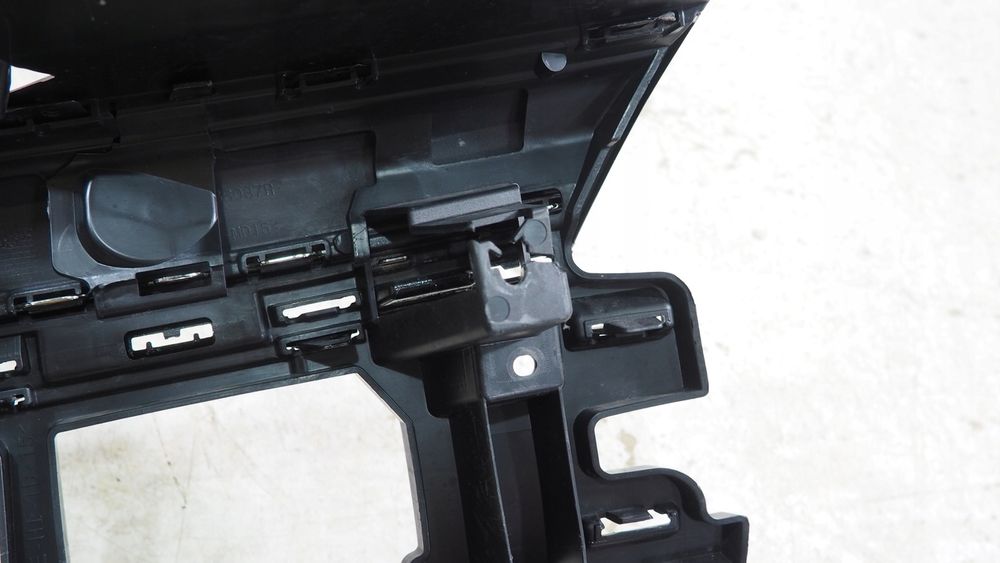 Renault megane E tech wzmocnienie grilla 620321520R