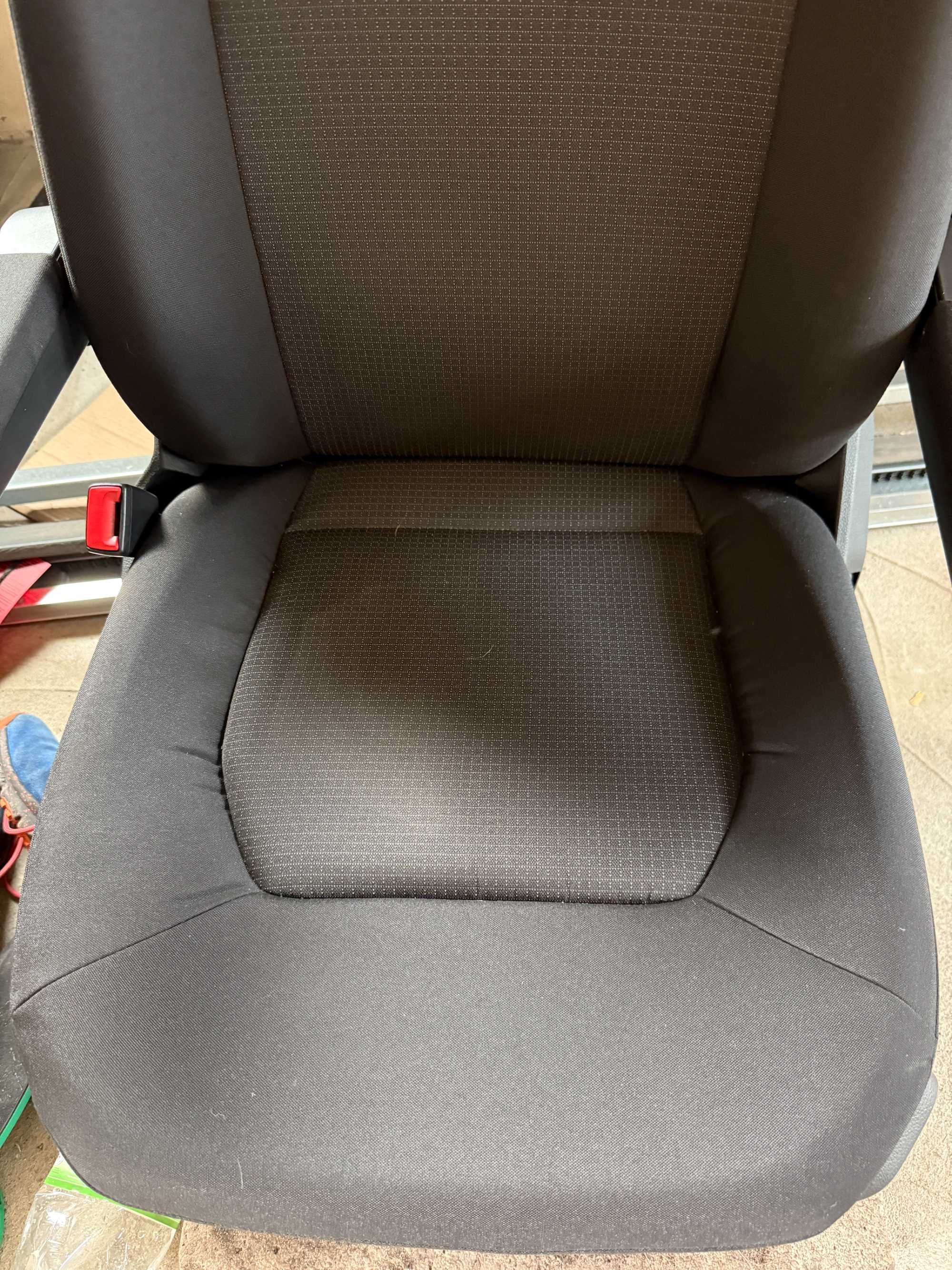 Fotel kierowcy VW Crafter II lub MAN TGE idealny stan