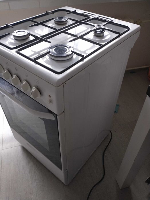 Kuchenka gazowo-elektryczna Beko
