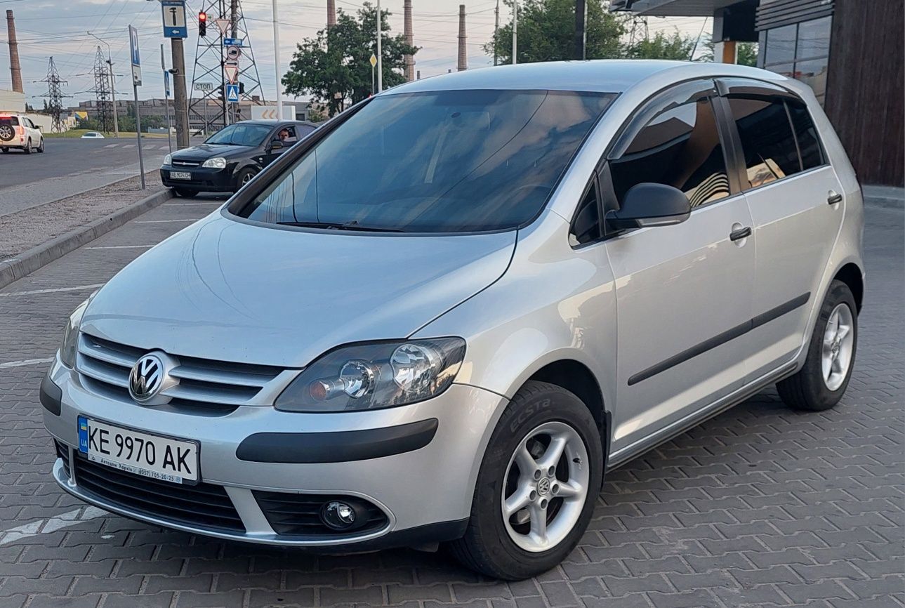 Срочно Vw Гольф Плюс АКПП, 1.6,Газ 4 поколение.
