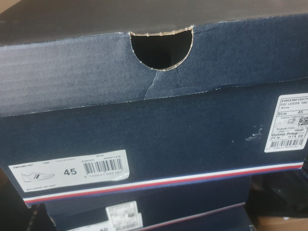 Tommy Hilfiger rozmiar 45 długość 29 cm