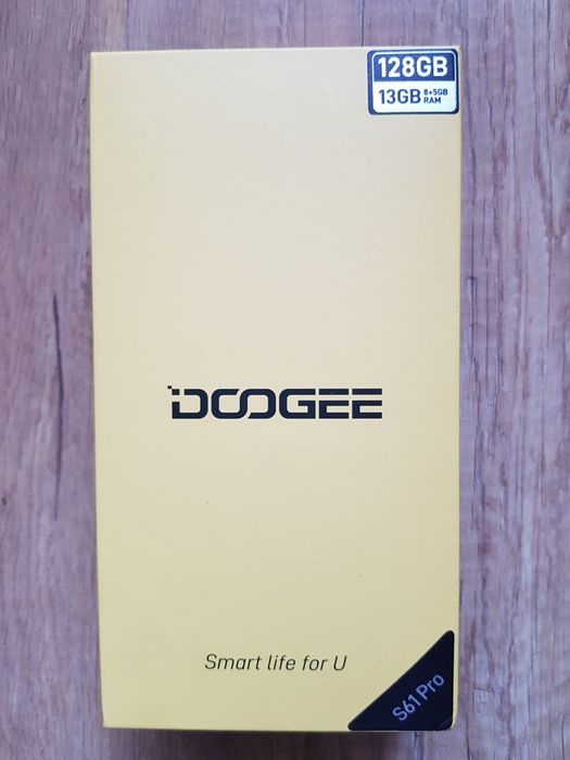 Doogee ze zbitą szybką