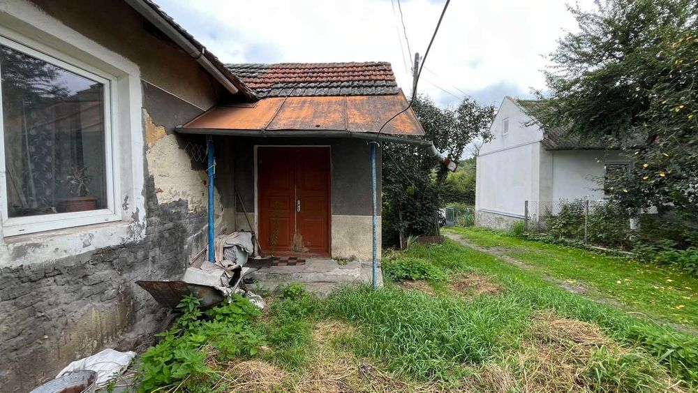 Продаж окремо стоячого будинку в місті Бібрка, без ремонту