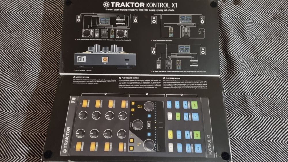 DJ-контролер Native Instruments Traktor Kontrol X1 MK2
DJ-контролер Na