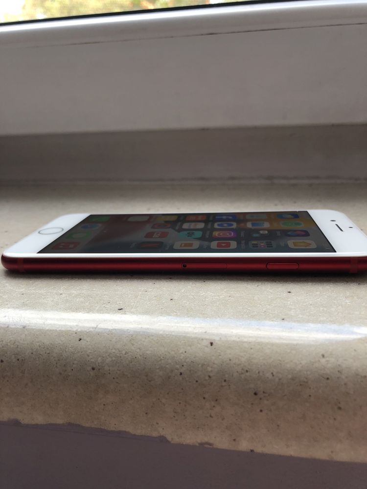 Sprzedam/zamienie Iphone 7 128GB product RED! Stan BDB