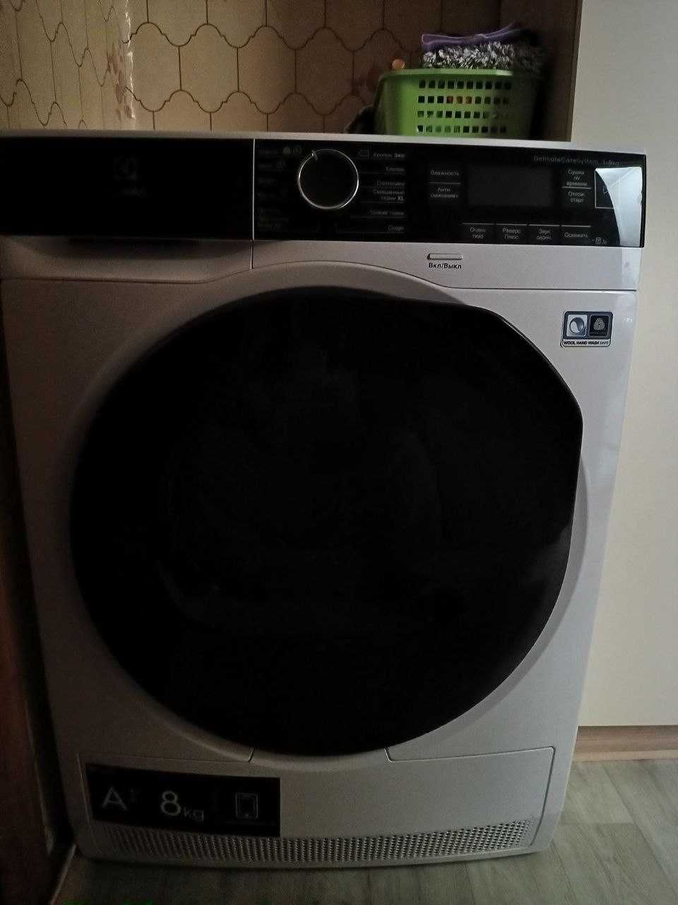 Продам сушильну машину Electrolux EW8HR258B. Лише самовивіз!