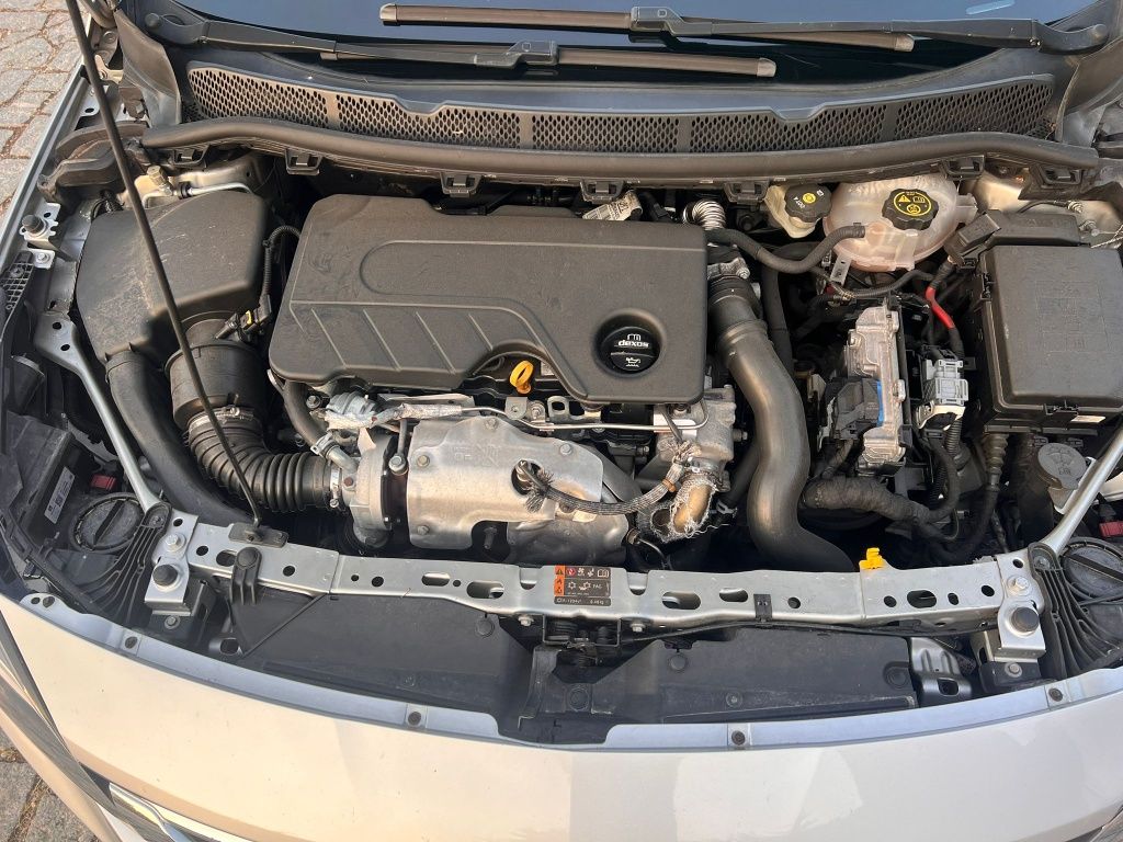 Opel Astra 1.6 cdti Sports Tourer - OPORTUNIDADE - Muitos extras