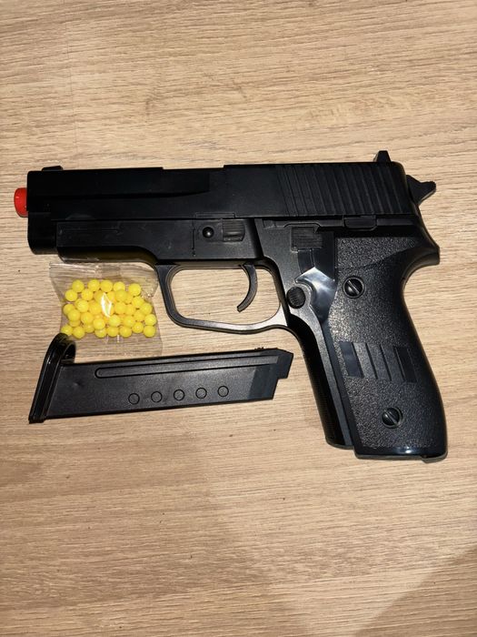 Pistola Airsoft P226 Polímero – 220 FPS