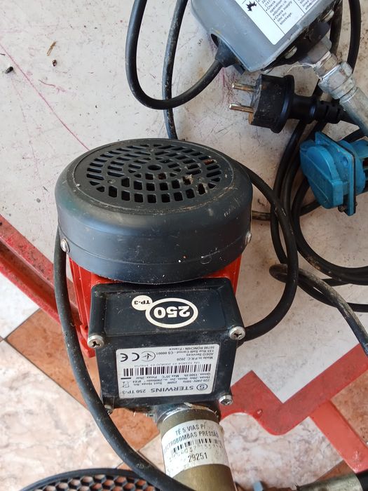 Motor elétrico 220 volts/250 w