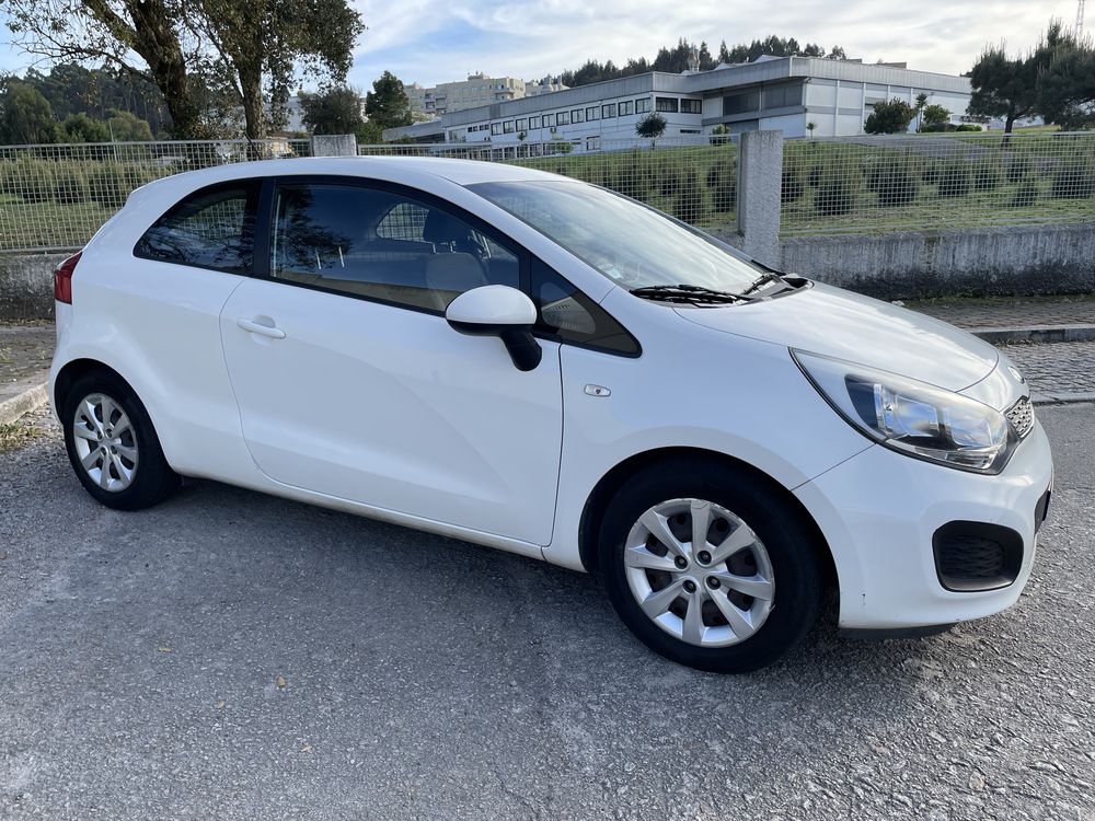 Kia Rio 1.1 CRDi Van - Revisão - Economico - Aceito Retoma