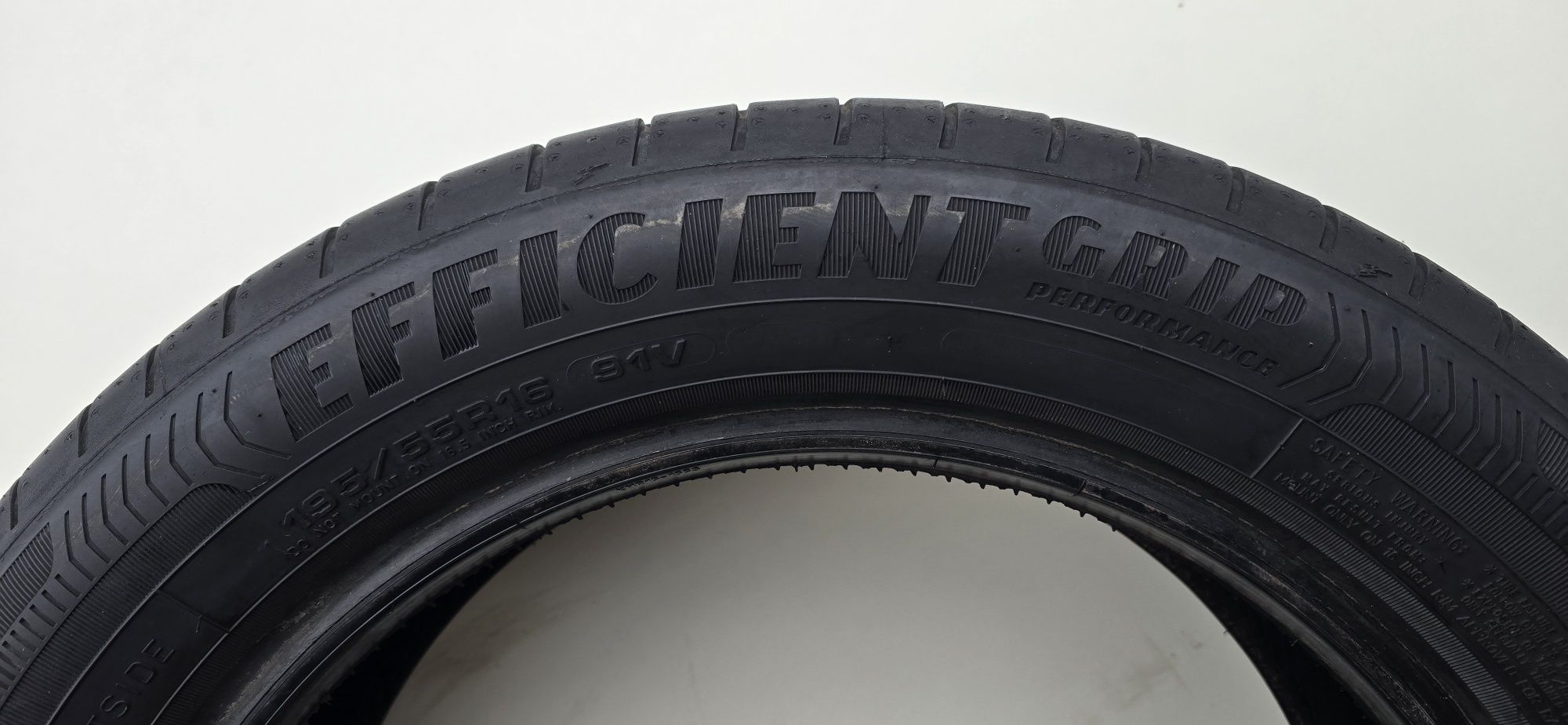 4x 195 55 R16 Goodyear EficentGrip PERFOMANCE