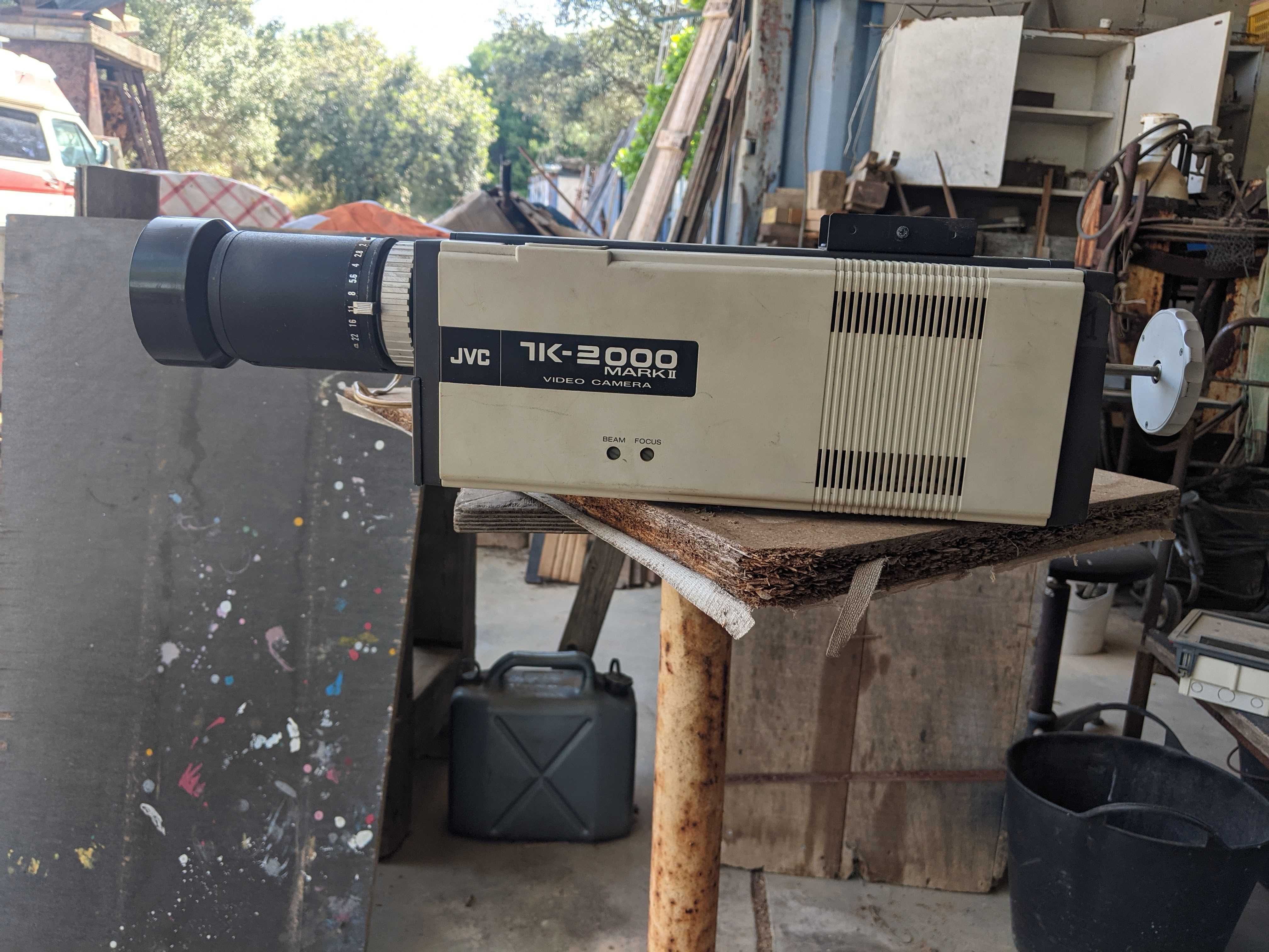 Câmera de vídeo analógica JVC JVC 2000
MARK 2