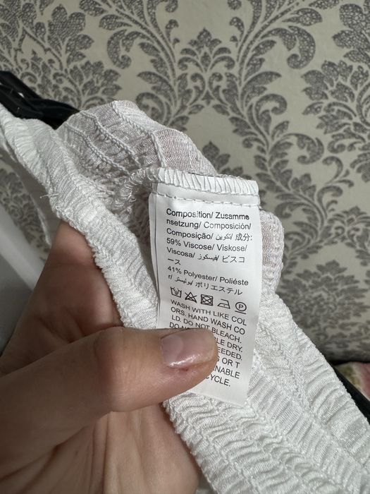 Spodnica z rozporkiem na plaze m