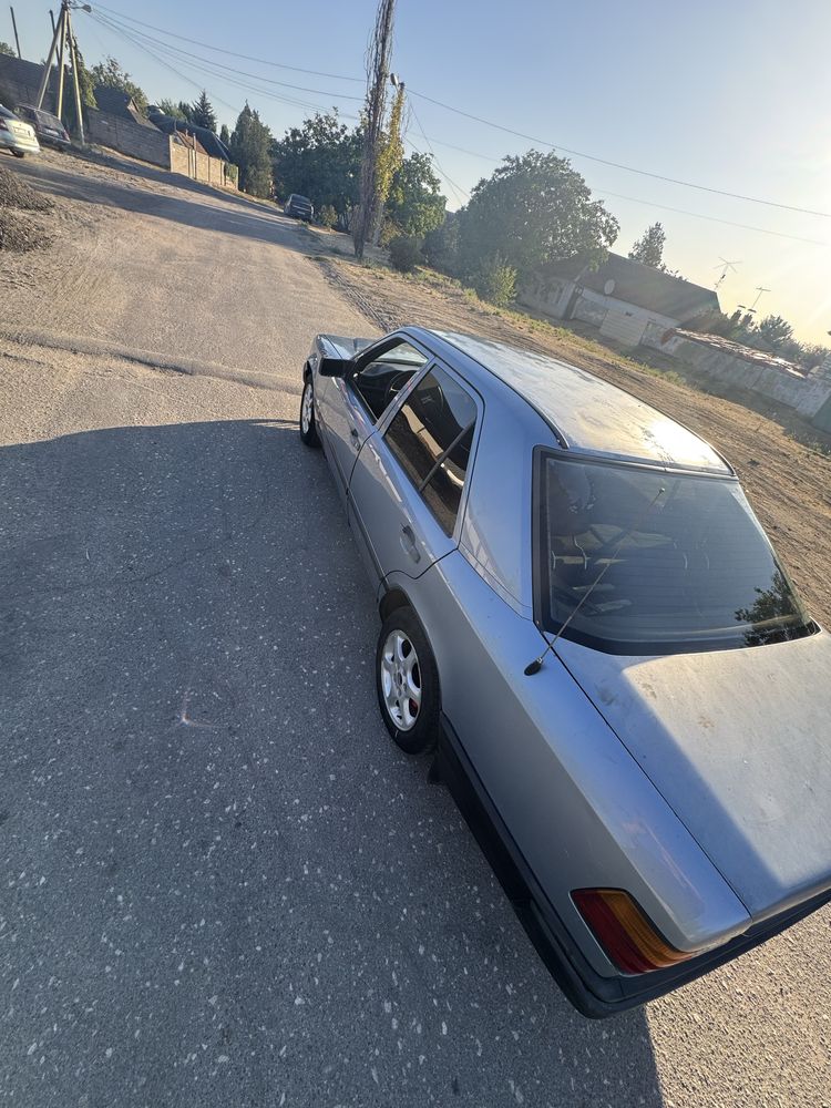 Продам mercedes 124