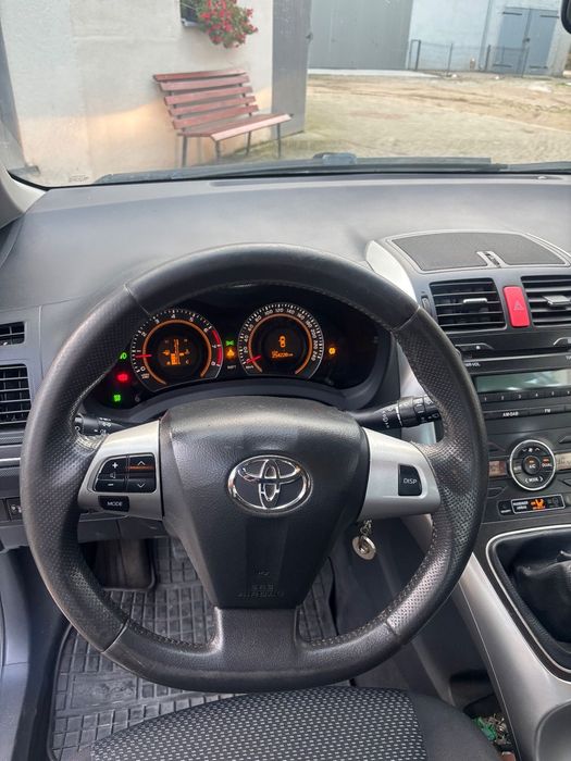 Toyota Auris Stan bardzo dobry