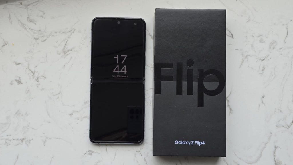 Samsung Galaxy Z Flip 4 5G 8/128GB NIEBIESKI