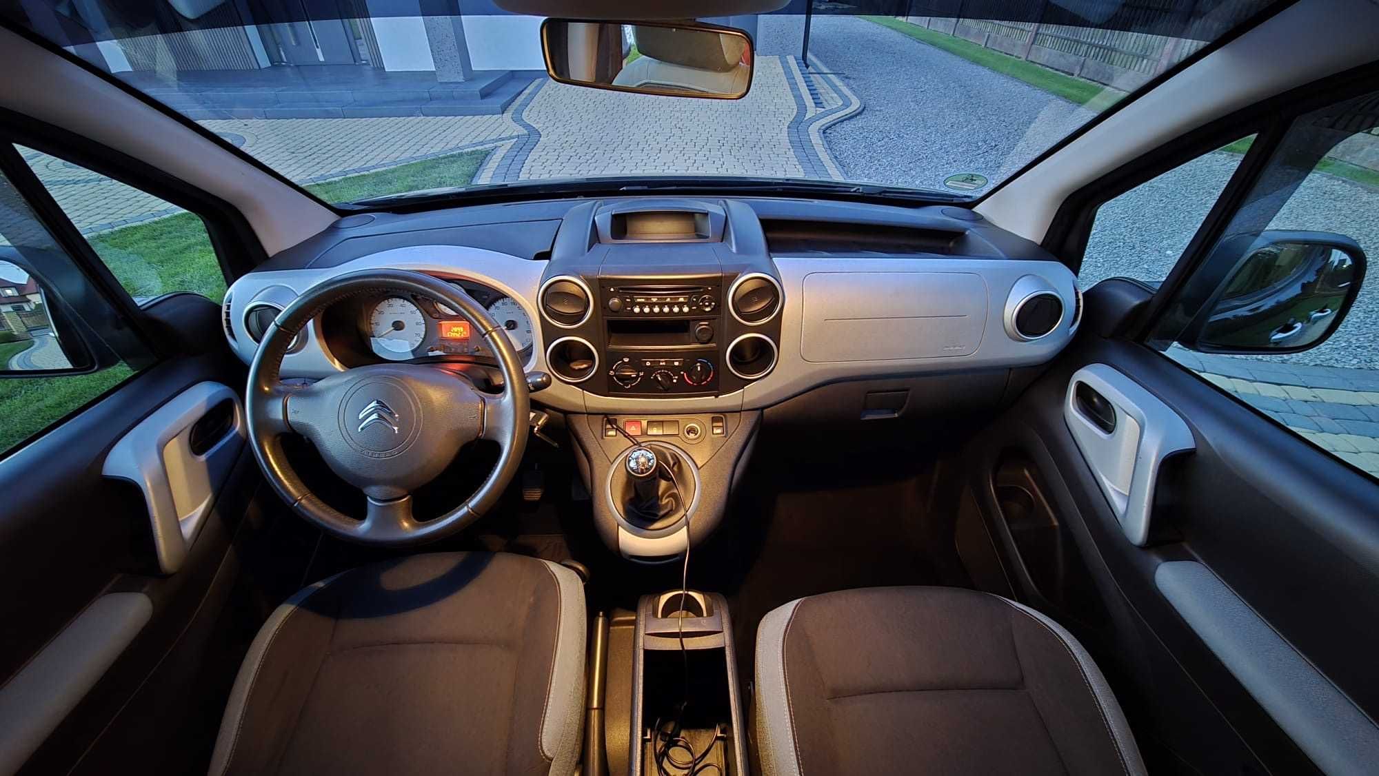Citroen Berlingo Multispace  1.6 Benzyna 2014r KIMATYZACJA PARKTRONIK