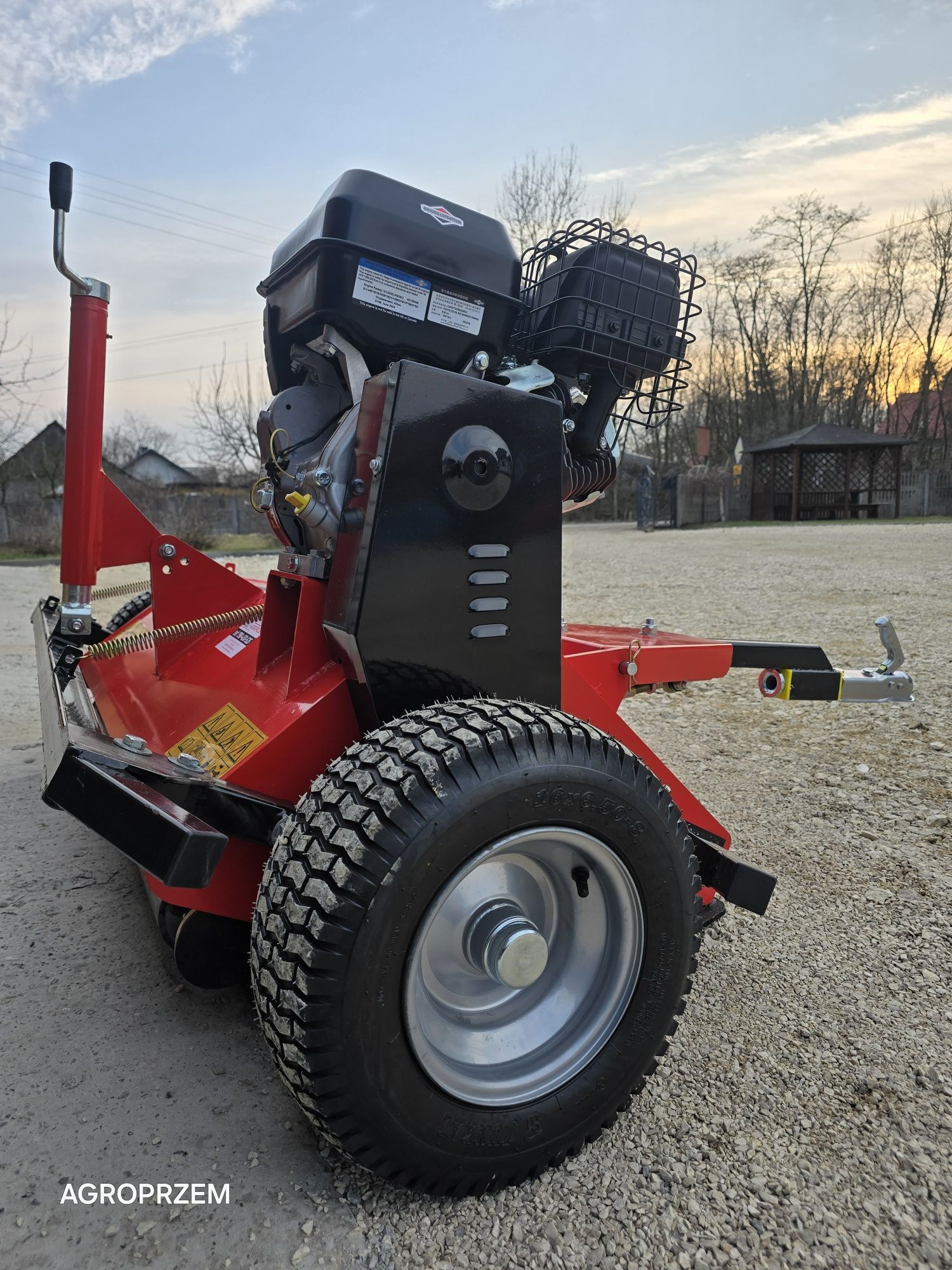 Spalinowa kosiarka do quada atv- na młotkach bijakowych