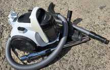 Пилосос для сухого прибирання без мішка Bosch BGS05A225