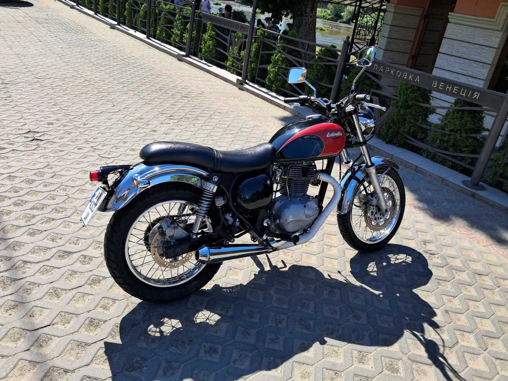 Продаю мотоцикл Kawasaki Estrella 250