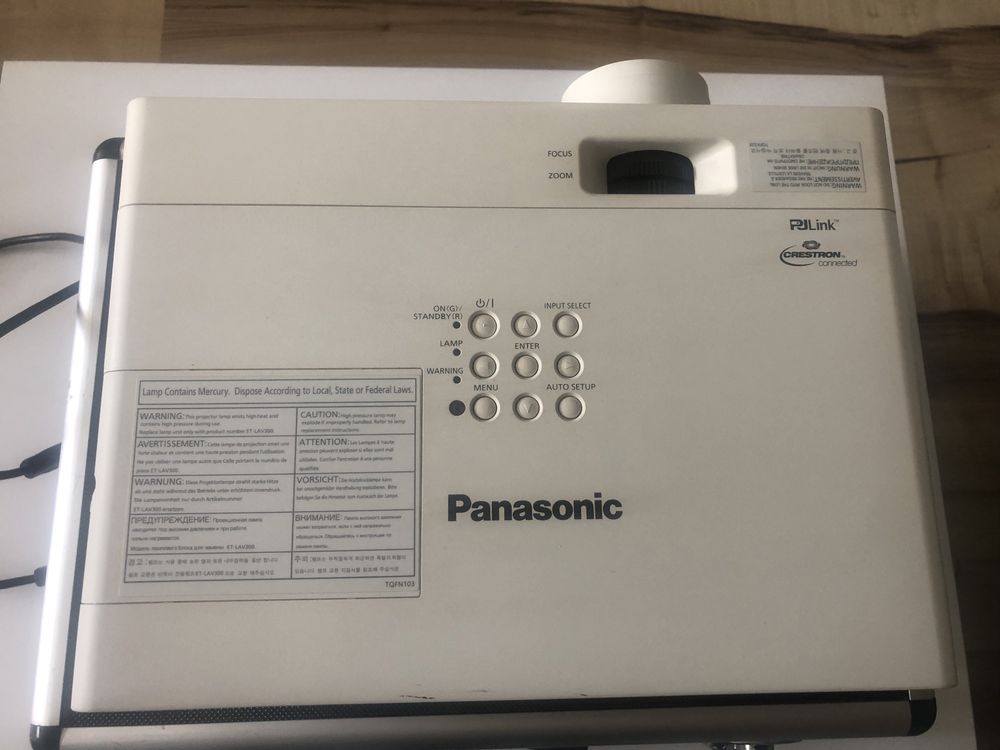 Projektor LCD Panasonic pt-vw340