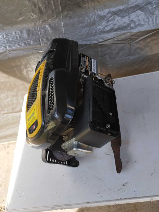 12, Silnik do kosiarki Fleurelle 53RH-OHV 5,5 km