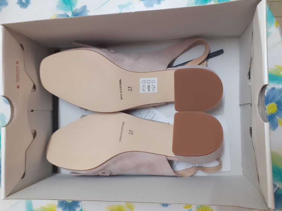 Vendo Sandálias Foreva em PELE Camurça NOVAS A ESTREAR com talão