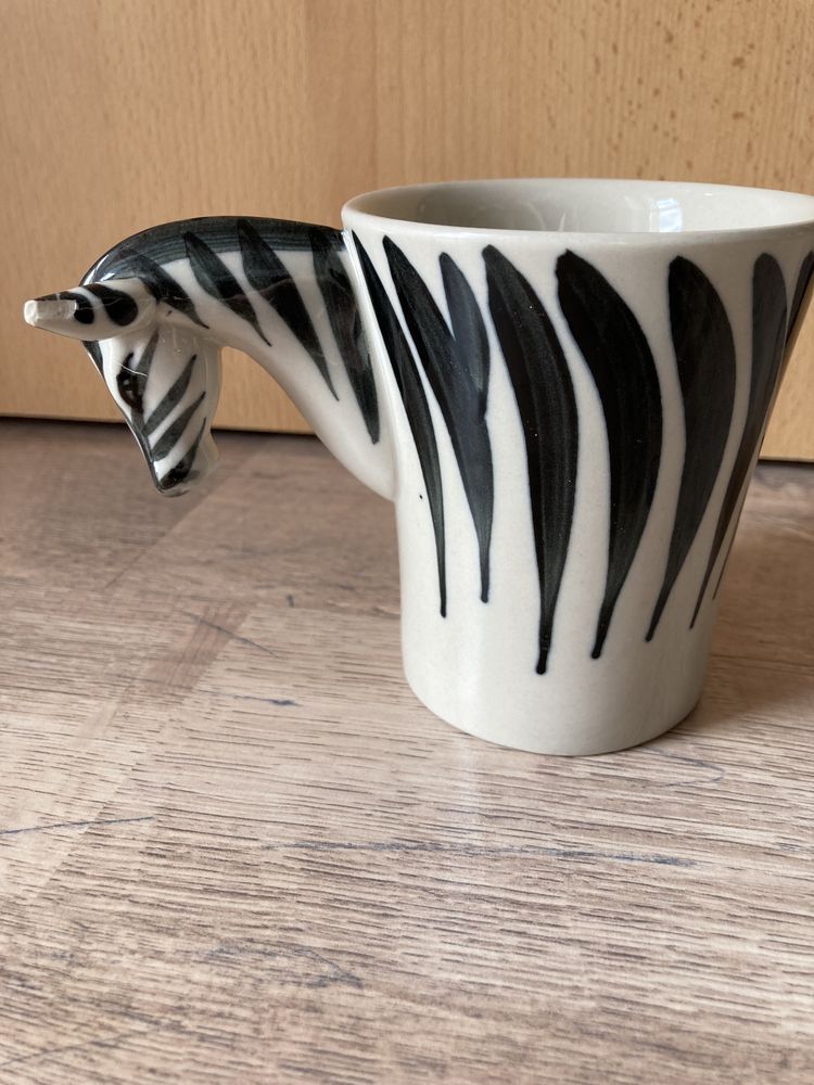 Kubek zebra wys. 9,9 cm