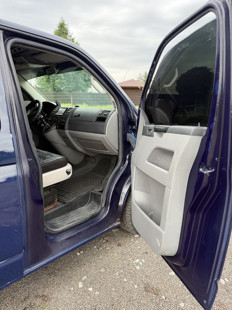 Volkswagen T5 груз пасс 7 місць 1.9 Long