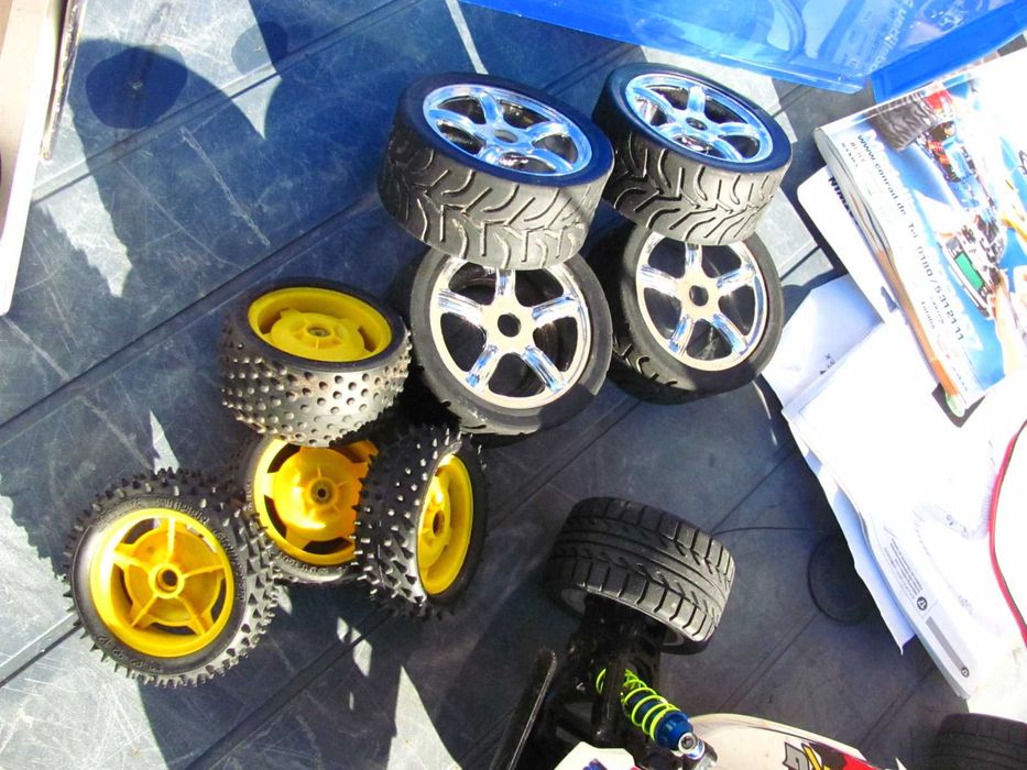 Samochód autko RC elektryczne na pilota zdalnie sterowany - zestaw