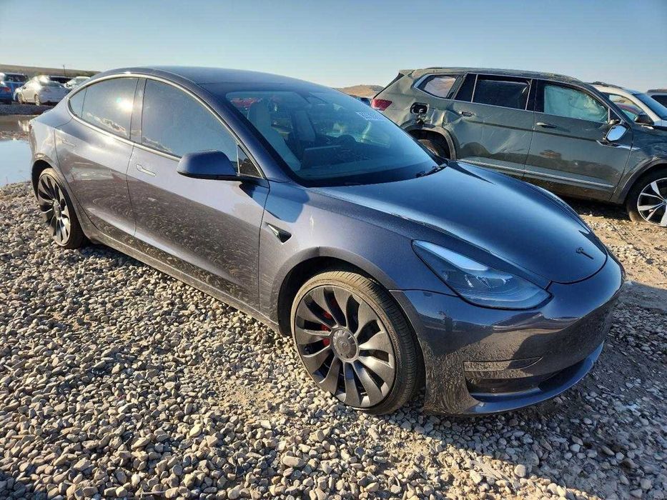 Tesla Model 3 2023 .
