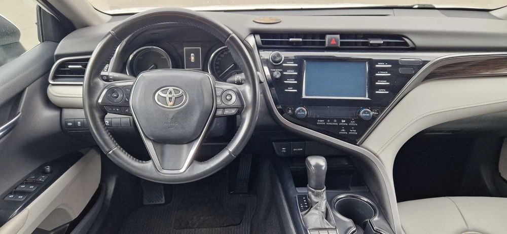 Продам Toyota Camry 2019