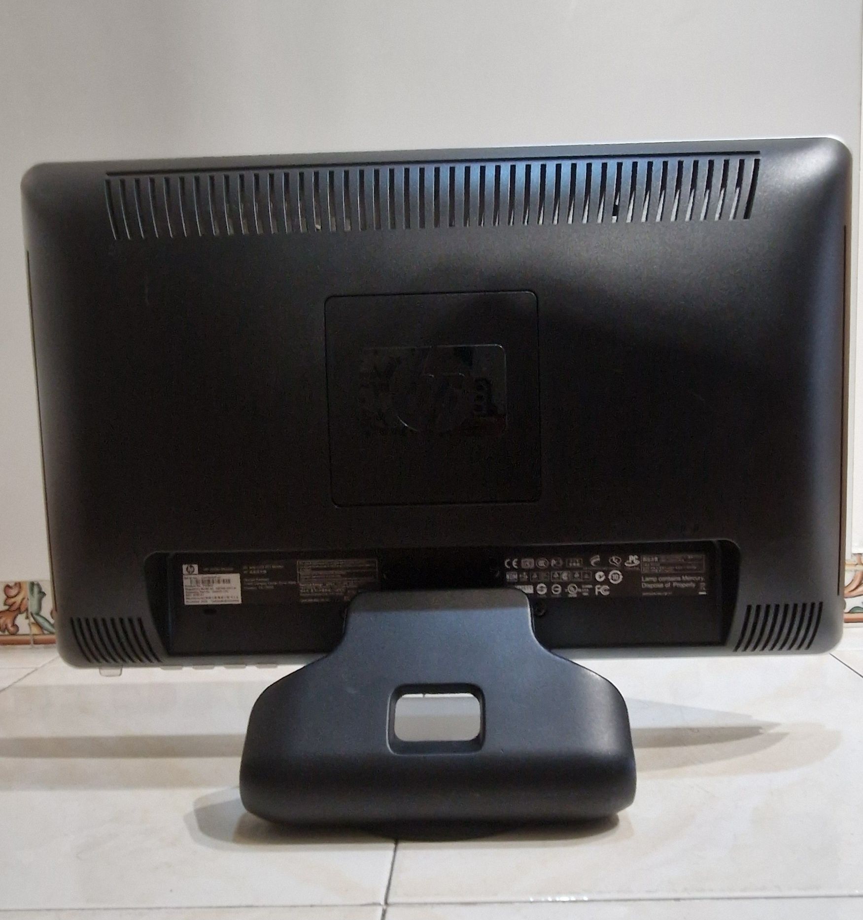 Monitor LCD HP 2009v diagonal de 20 polegadas