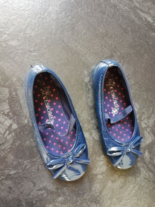 Balerinki baleriny granatowe lakierowe r. 27