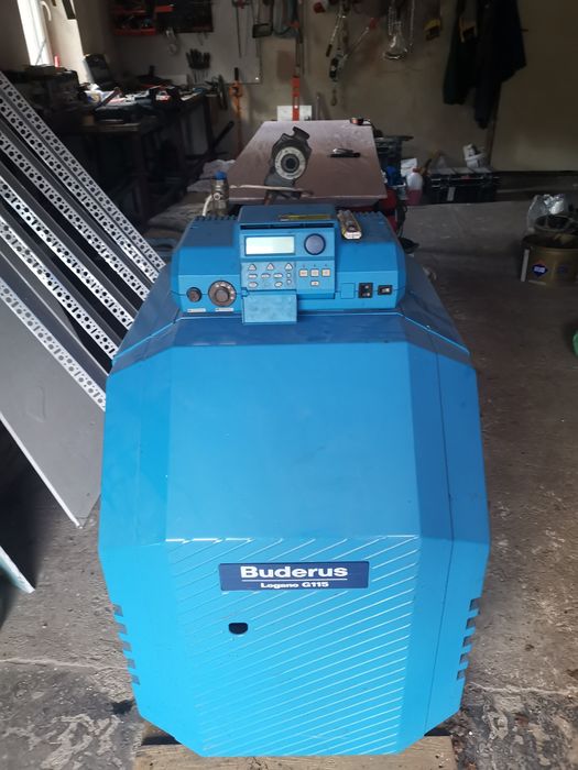 Piec na olej Buderus logano g115 plus zbiornik