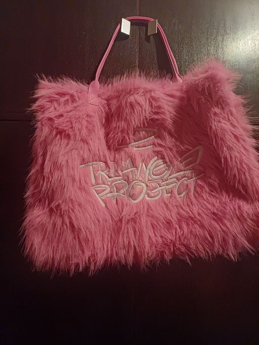 Vende se Mala de Pêlo