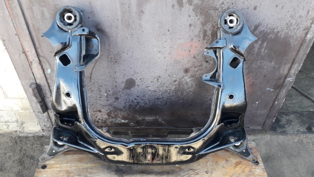 Балка задняя подрамник AUD 80 A4 B5 A6 C5 VW PASSAT GOLF B3 B5.