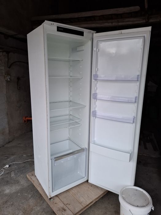 Frigorífico usado para peças