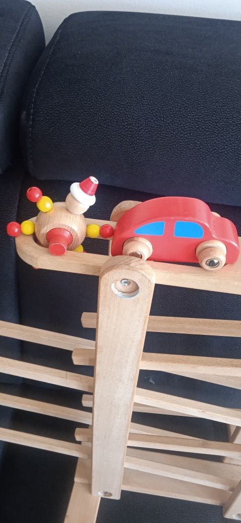 Zabawka drewniana kulki samochody  9 miesięcy 2 lata