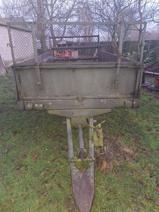 Розкидач органічних добрив 4т.