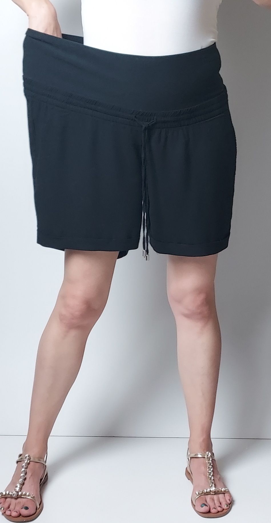 H&M MAMA_czarne ciążowe spodenki_46/3XL