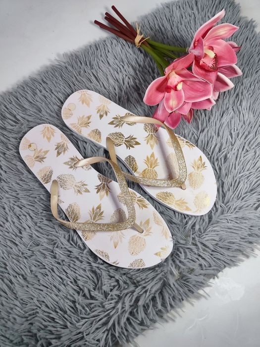 Сланці шльопанці