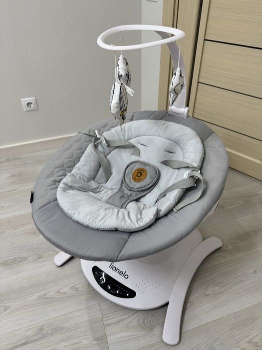 Крісло-гойдалка Lionelo Bella