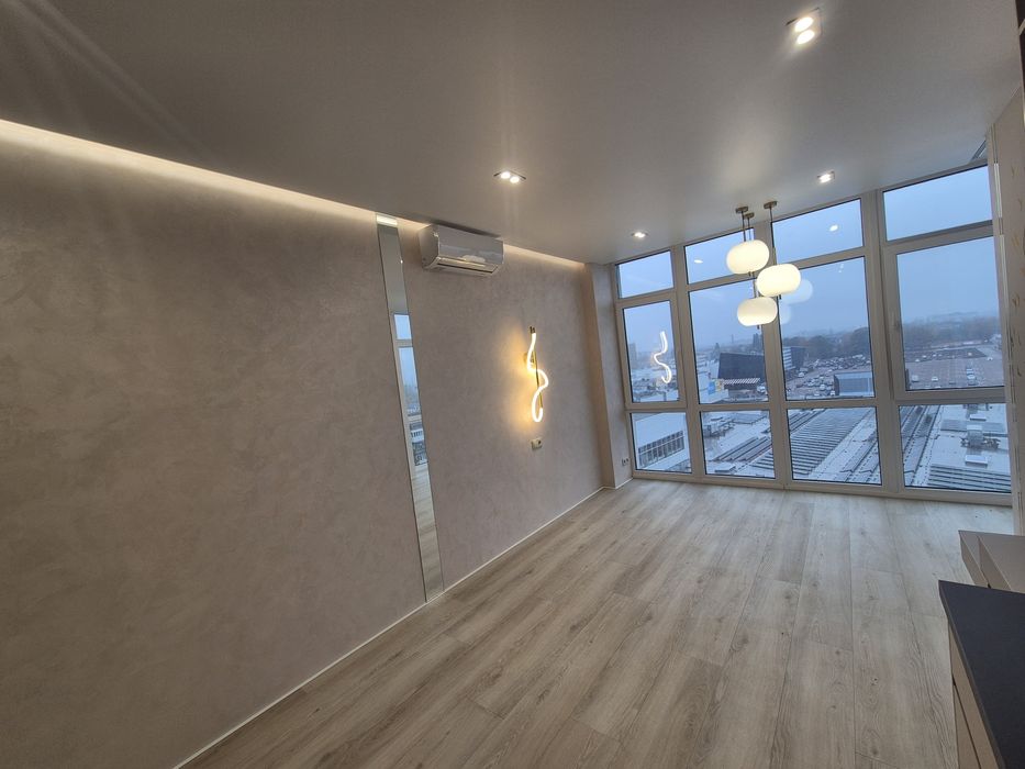 Продам квартиру з дизайнерських ремонтом