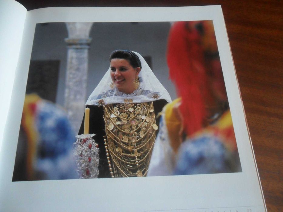 "Romaria d'Agonia - Viana do Castelo" de António Manuel Couto Viana