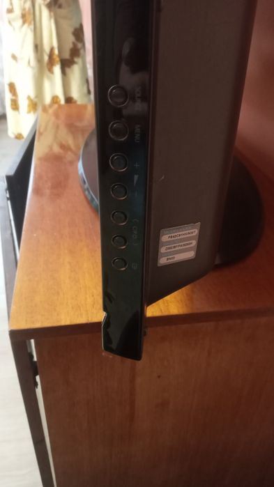 Продам телевизор SAMSUNG модель PS-42C92HR в рабочем состоянии.