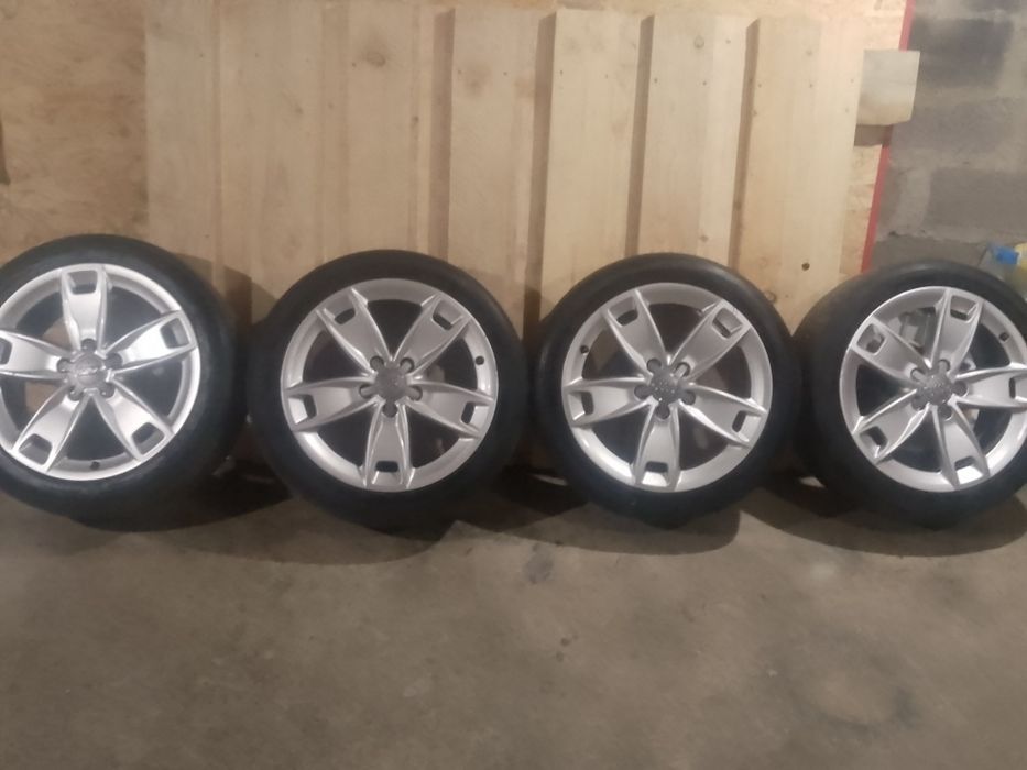 Продам диски з ризиною 17розмірі.