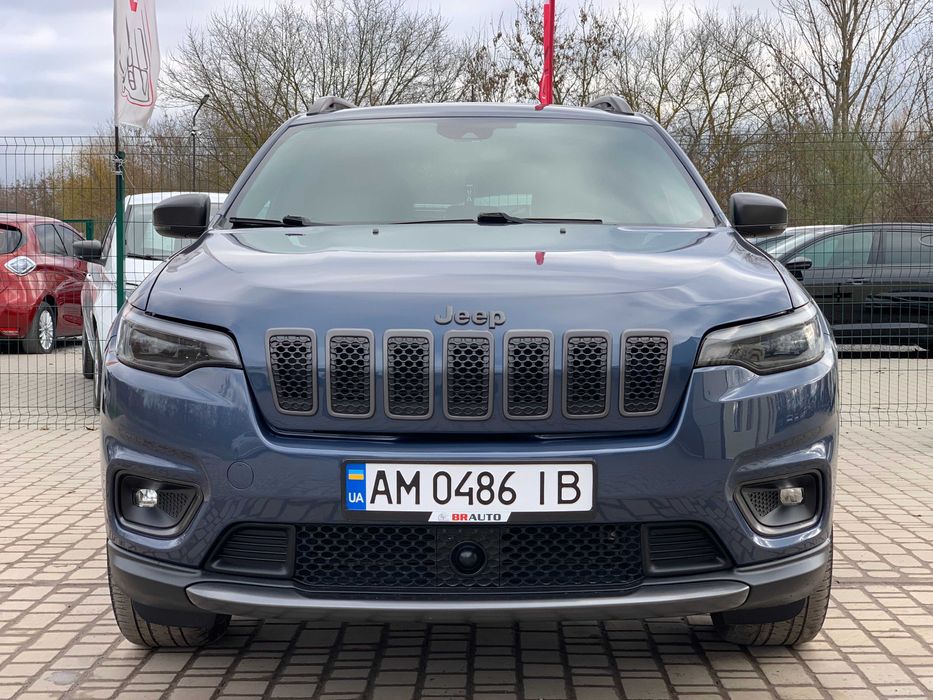 Jeep Cherokee 2021 3.2 бензин
