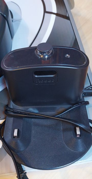 Aspirador irobot Roomba modelo 676