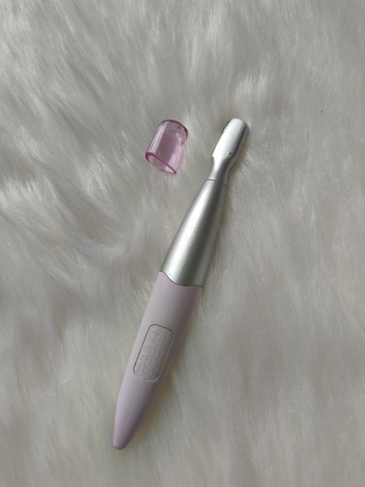 Trymer marki Braun na baterie AAA